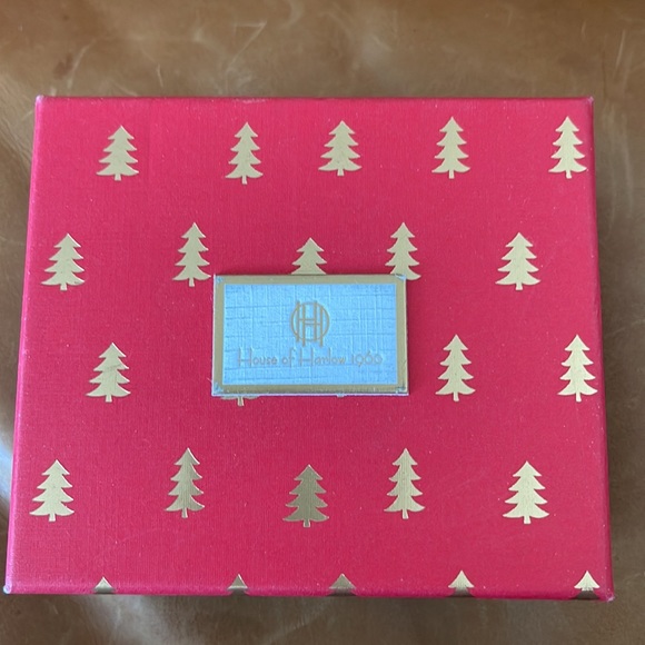 House of Harlow 1960 hoops. Gold tone - Picture 3 of 3